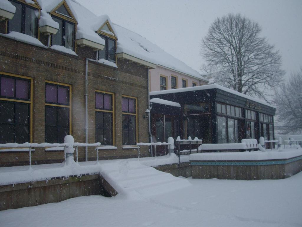 Hotel De Oude Schouw Jirnsum Exteriér fotografie