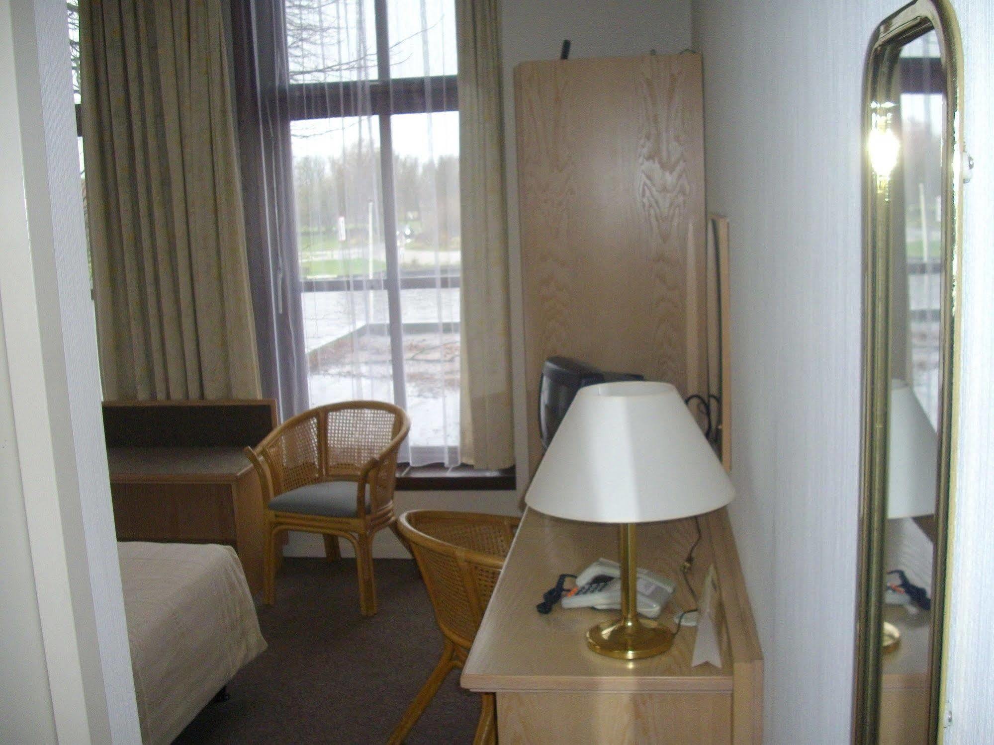 Hotel De Oude Schouw Jirnsum Exteriér fotografie